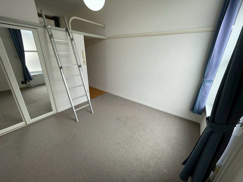 収納　※同タイプ・別号室の写真です★（実際のお部屋とは異なります）