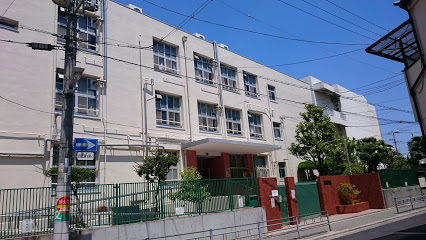 小学校　大阪市立高松小学校（小学校）まで429m