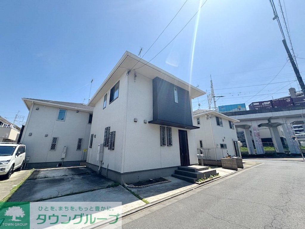 建物外観　駐車場