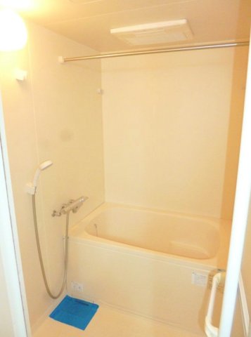 バス・シャワールーム　※別部屋参考画像です。
