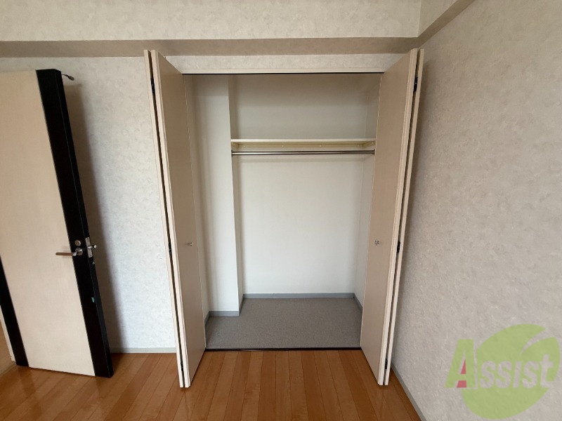 収納　各お部屋にクローゼットが付いております。
