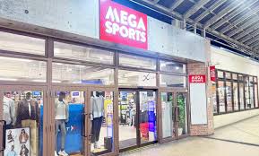 ショッピングセンター　メガスポーツビーンズ赤羽店（ショッピングセンター）まで399m