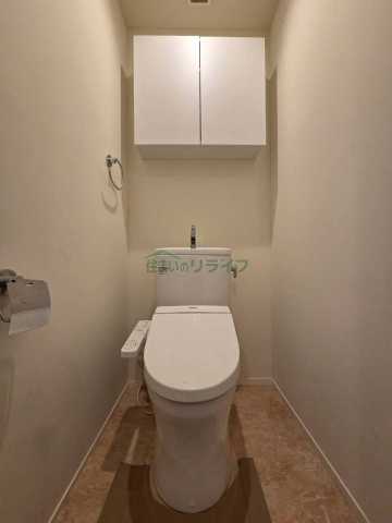 トイレ　※参考写真です。似た間取りの別部屋になります。