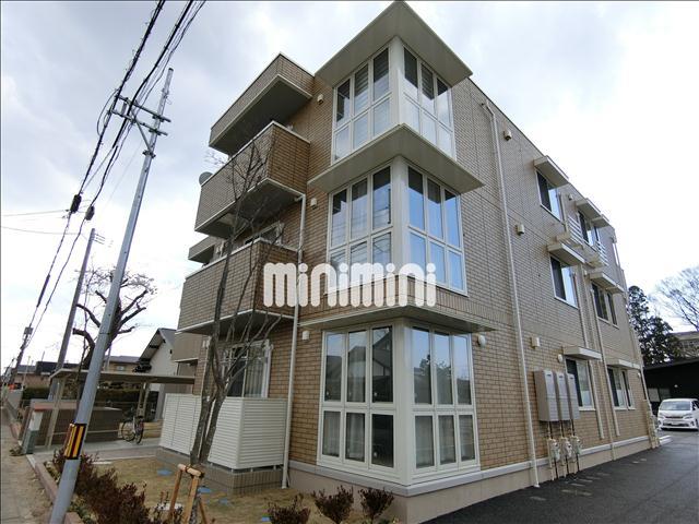 建物外観　全部屋角部屋のオートロックアパート。