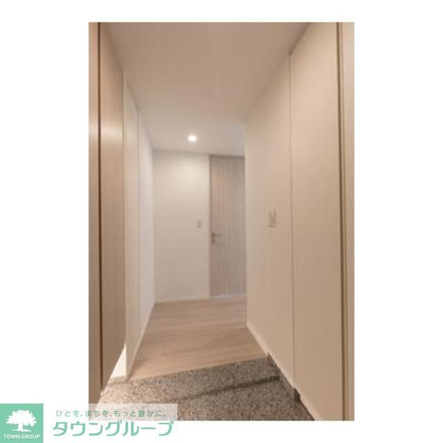 玄関　※写真は同タイプ住戸です。