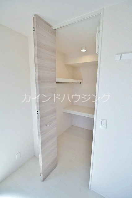 収納　ウォークインクローゼット