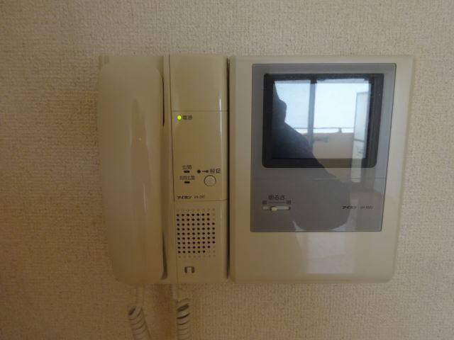 その他設備　ＴＶ付きのモニターホンです