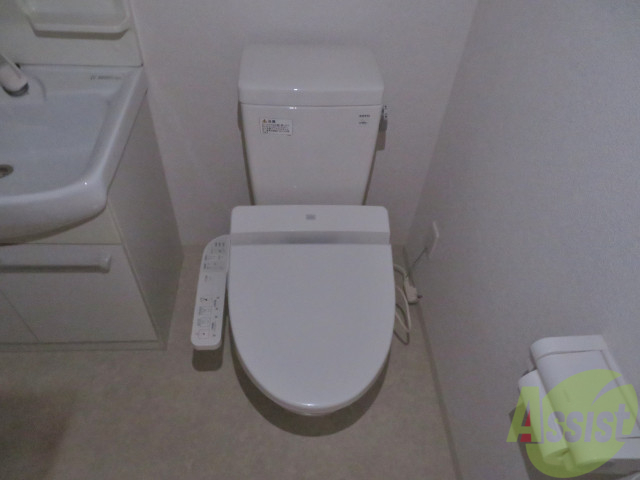 トイレ　こちらはトイレです。清潔感があり、安心して使用できます。