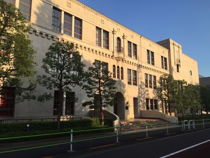 中学校　私立東洋英和女学院中学部（中学校）まで516m
