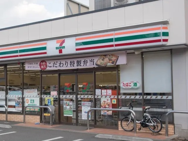 コンビニ　セブンイレブン武蔵野成蹊通り店（コンビニ）まで193m