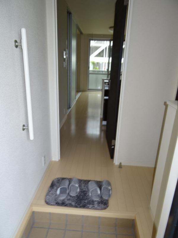 玄関　イメージ写真（別のお部屋の写真です）