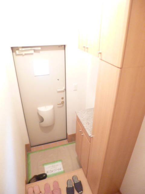 玄関　★大きなシューズボックスがある玄関です★