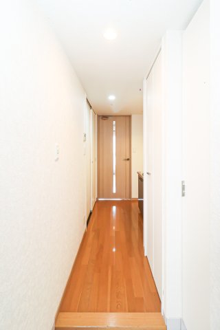 玄関　別号室のものです。現状優先になります。