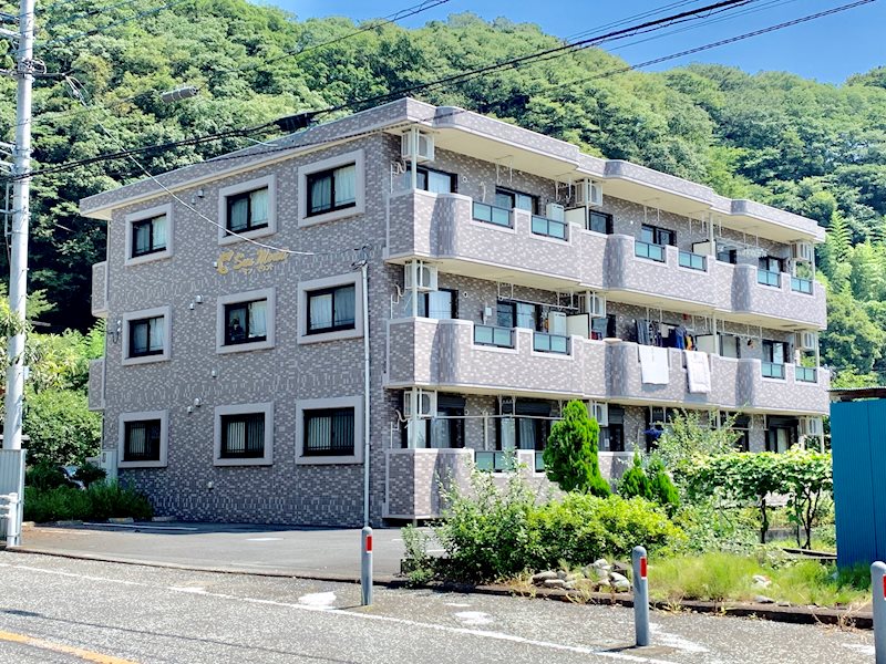建物外観　タイル張りの外観です。