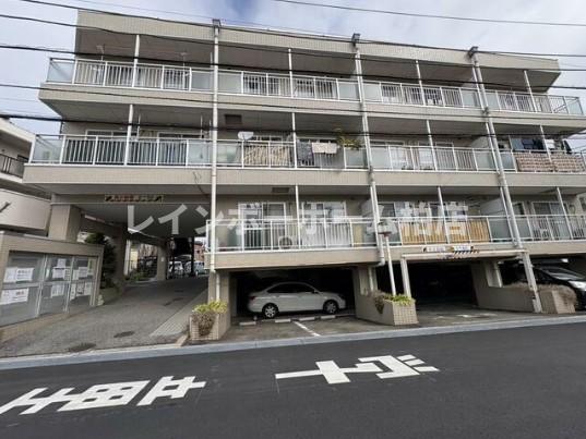 建物外観　落ち着いた雰囲気の外観です