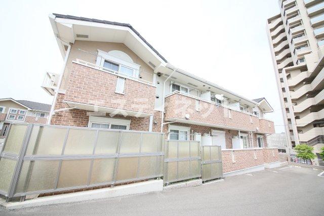 建物外観　別部屋反転間取の写真となります。