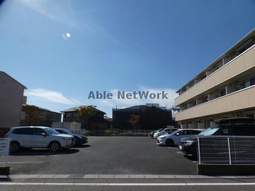 駐車場　駐車場