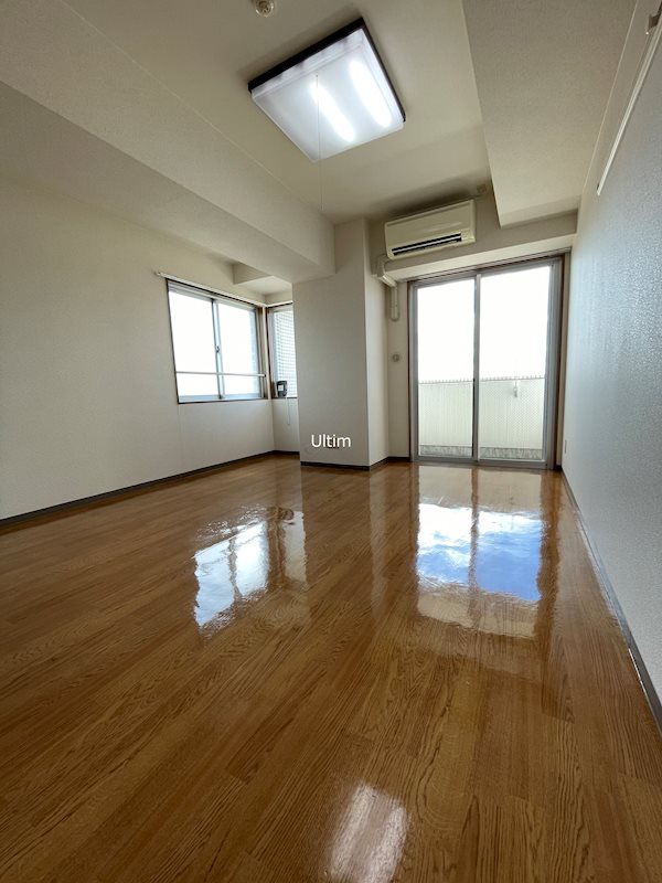 居室・リビング　※別部屋のお写真です。