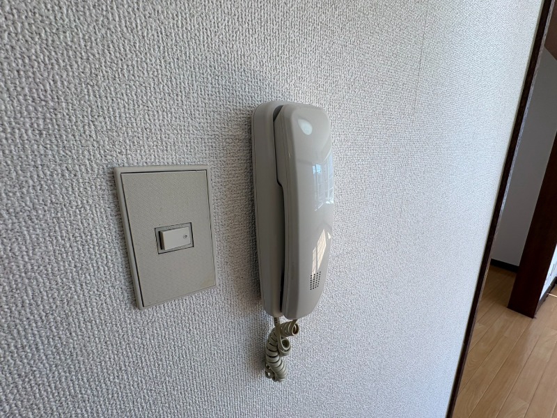 セキュリティ　来客時にはこちらのチャイムが鳴りますよ。
