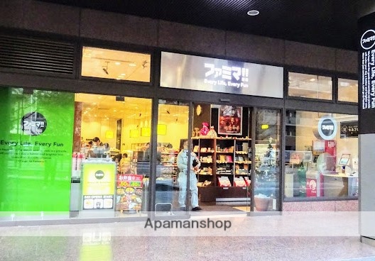 コンビニ　ファミマ芝パーク店（コンビニ）まで148m
