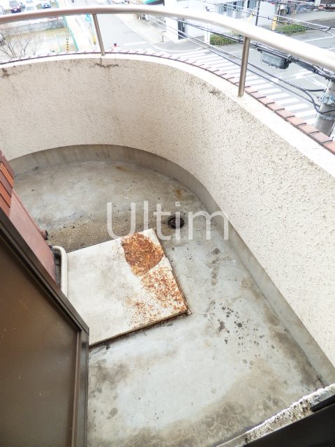 バルコニー　別部屋のお写真です。ご参考までに！