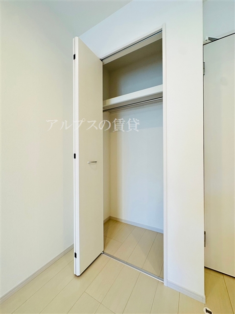 収納　写真は反転タイプ