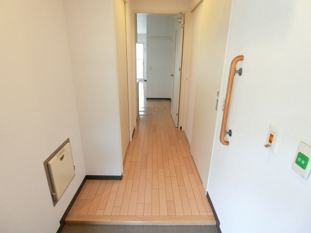玄関　玄関→室内