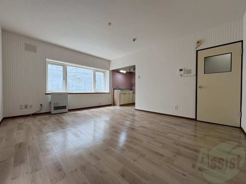 居室・リビング　広くてキレイなお部屋が広がっていて、充実した生活が送れそう。