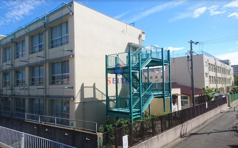 小学校　大阪市立酉島小学校（小学校）まで224m