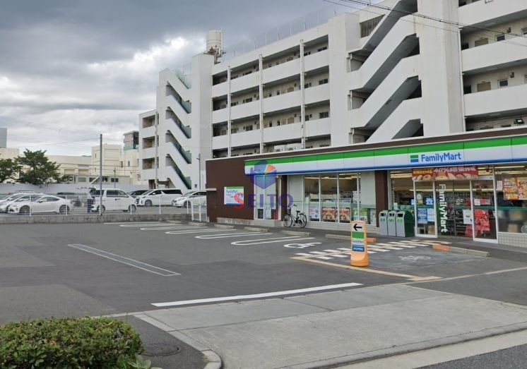 コンビニ　ファミリーマート酉島二丁目店（コンビニ）まで162m