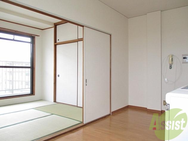 居室・リビング　日当たりがいいのでお部屋がとっても明るいんです♪風邪通しも◎