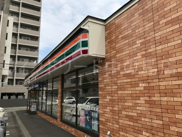 コンビニ　セブンイレブン札幌二十四軒2条店（コンビニ）まで316m