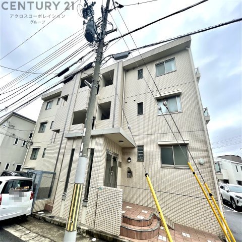 建物外観　敷地内に駐車場があります！