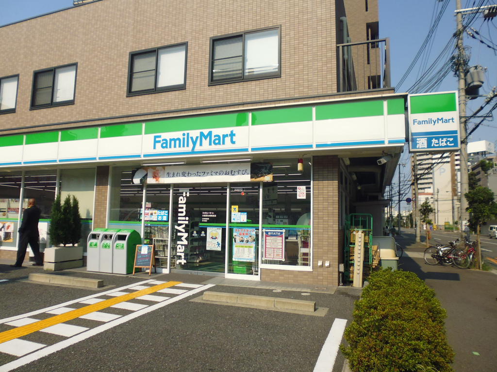 コンビニ　ファミリーマート大阪回生病院前店（コンビニ）まで292m