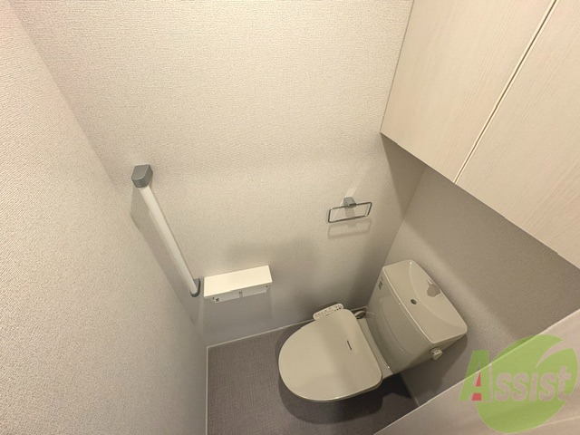 トイレ　トイレは、シンプルなデザインとなっております。