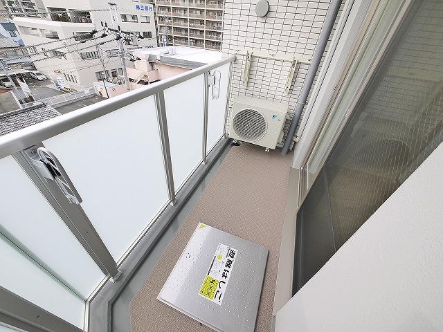 バルコニー　バルコニーがあります