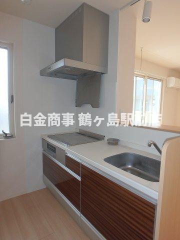 キッチン　同じ物件の別の部屋の写真になります
