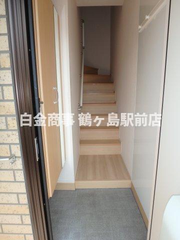 玄関　同じ物件の別の部屋の写真になります