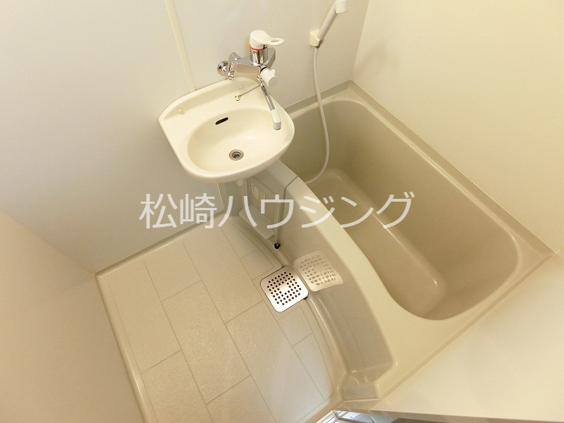 バス・シャワールーム　別室の写真です