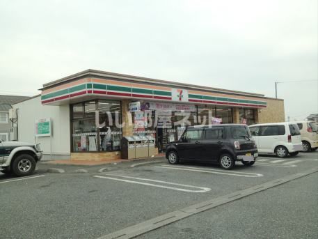 コンビニ　セブンイレブン 土浦神立中央5丁目店（コンビニ）まで605m