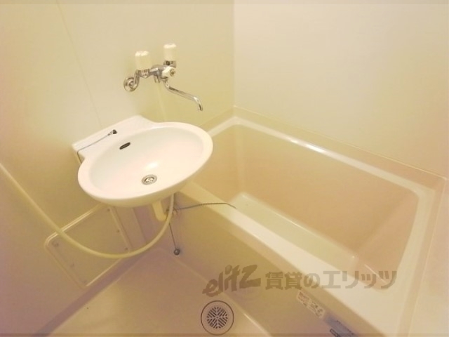 レオパレス若葉の風呂写真