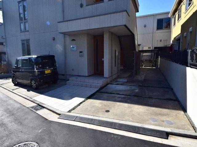 駐車場　★★便利な敷地内駐車場あり★★