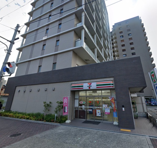 コンビニ　セブンイレブン大阪中道4丁目店（コンビニ）まで288m