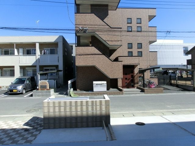 眺望　全面建物間隔あり