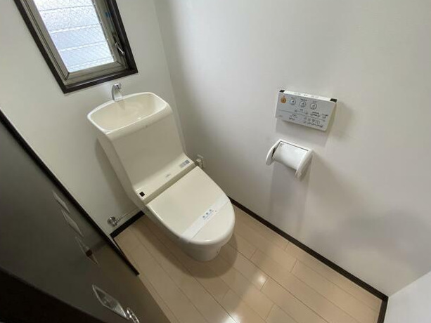 トイレ　トイレもきれいです