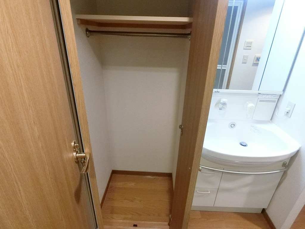 収納　クローゼット収納