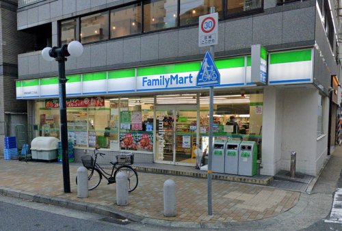 コンビニ　ファミリーマート 柳屋加納町二丁目店（コンビニ）まで133m