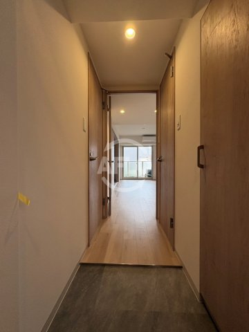 玄関　ArtizA瓦屋町II　玄関