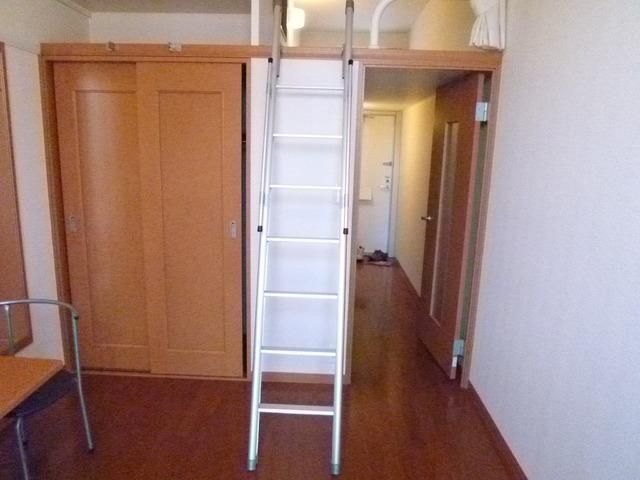 レオパレスエスト千間台の内装写真