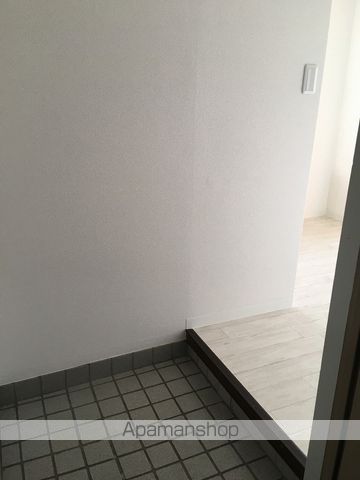 ロイヤル平塚の玄関写真